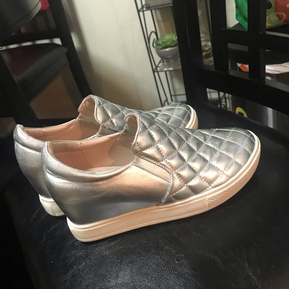 Wanted . Wedge shoes